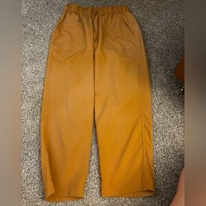 Old Navy Women's Tan Stretchtech Capris